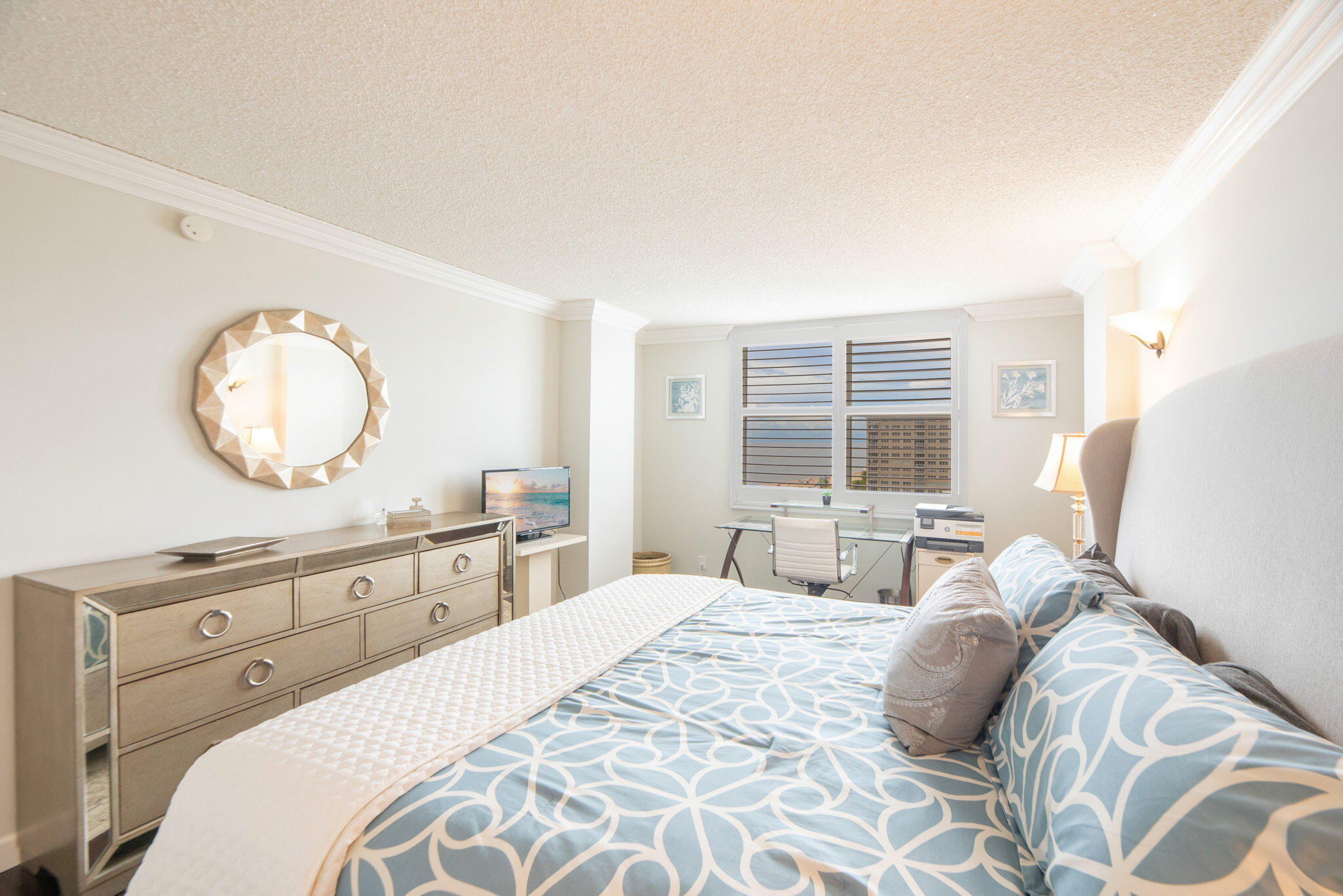 305 N Pompano Bch Blvd #1404 Pompano Beach, FL 33062