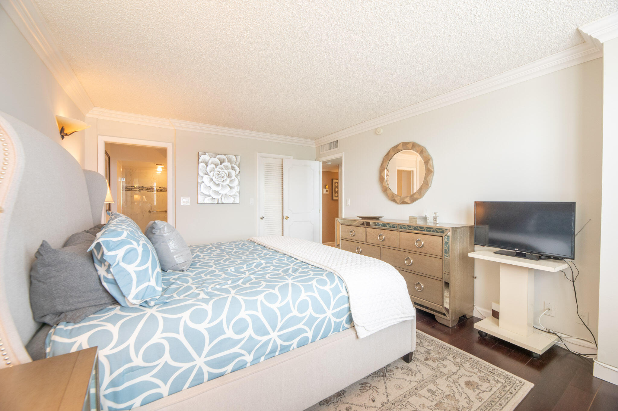 305 N Pompano Bch Blvd #1404 Pompano Beach, FL 33062