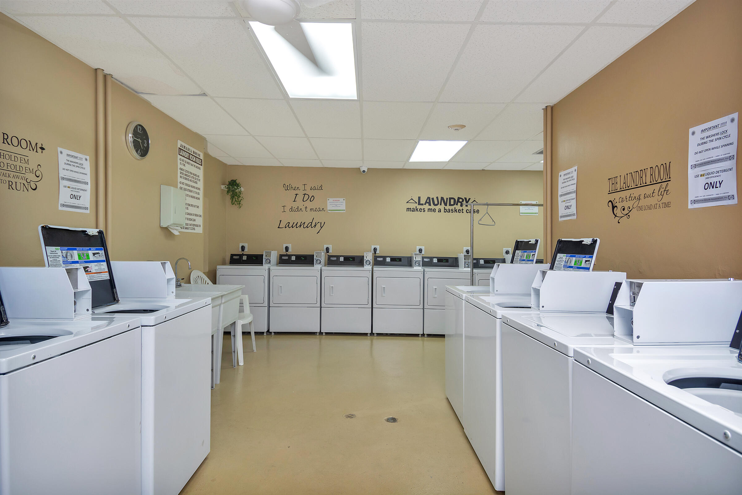 305 N Pompano Bch Blvd #1404 Pompano Beach, FL 33062