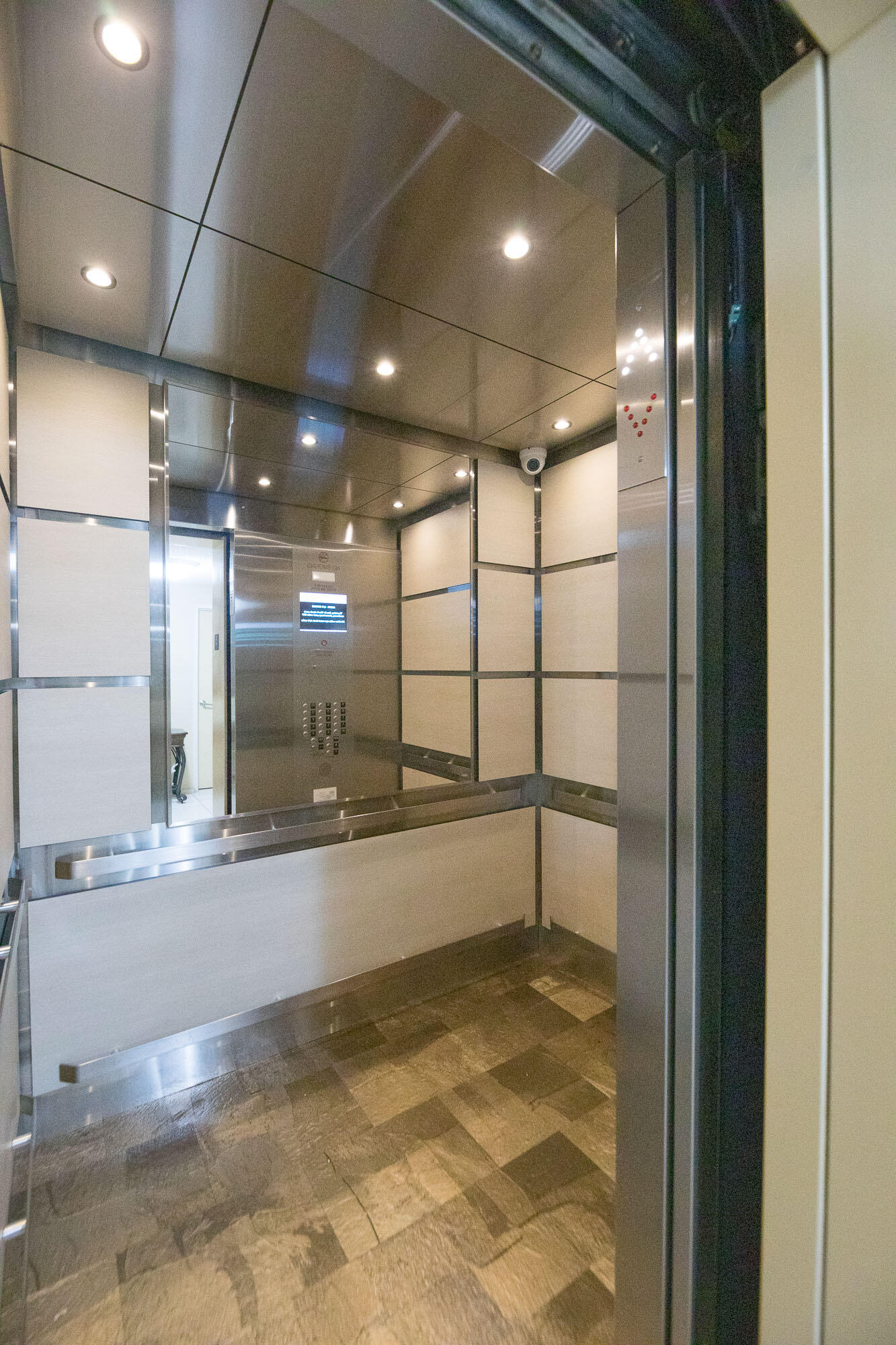 305 N Pompano Bch Blvd #1404 Pompano Beach, FL 33062