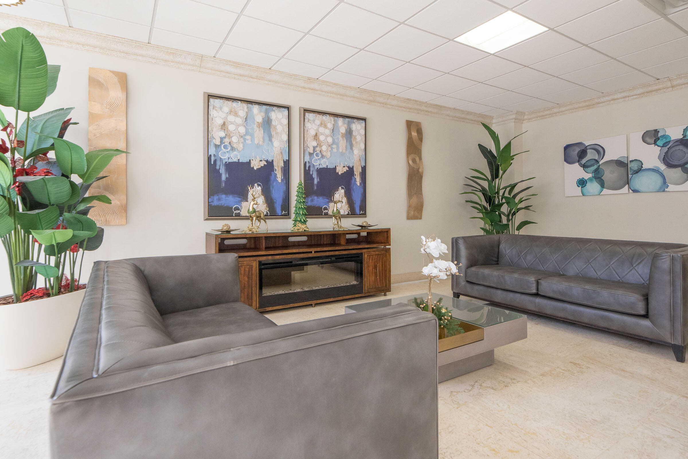 305 N Pompano Bch Blvd #1404 Pompano Beach, FL 33062