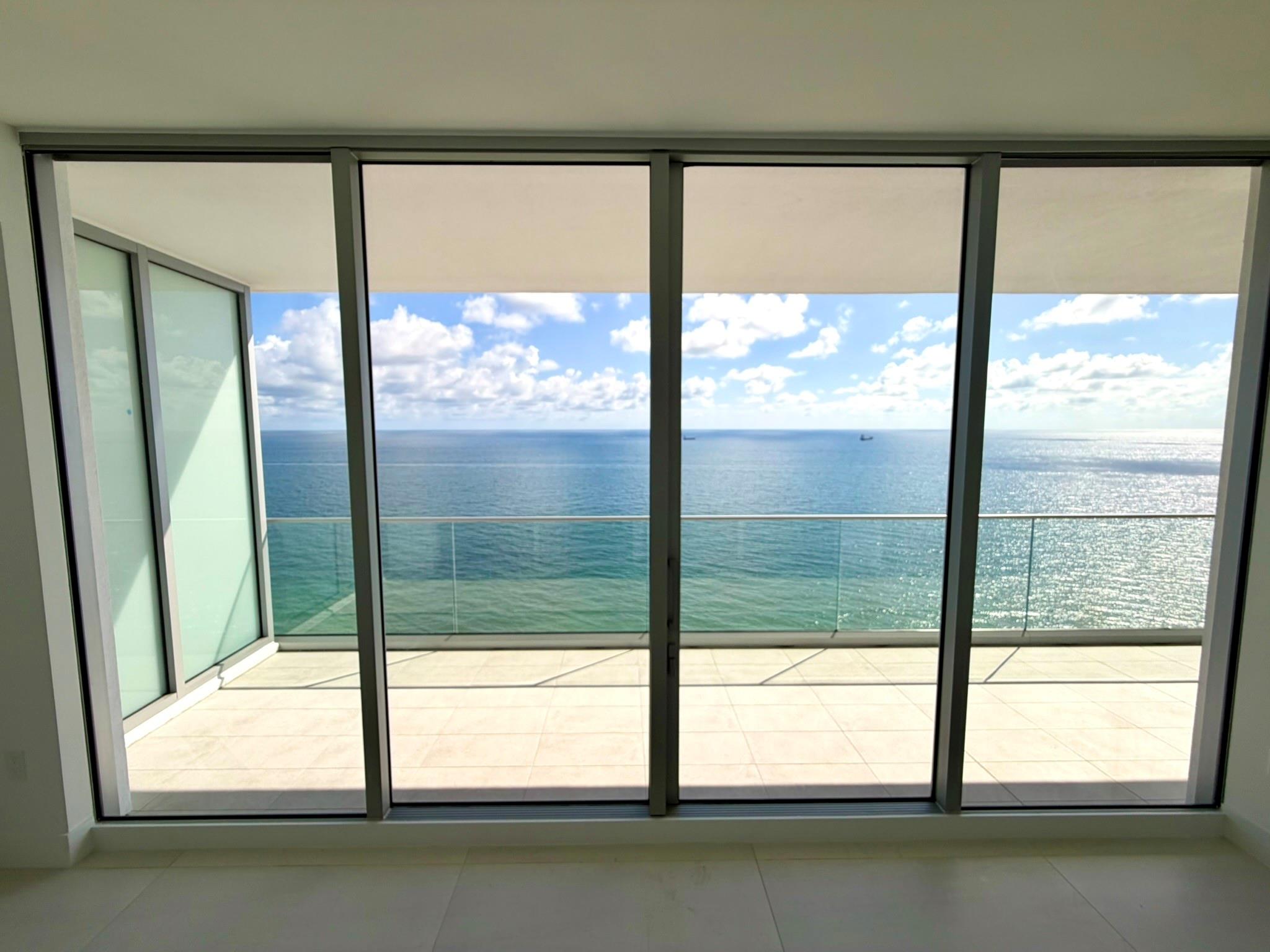 image Selene Oceanfront Residen27