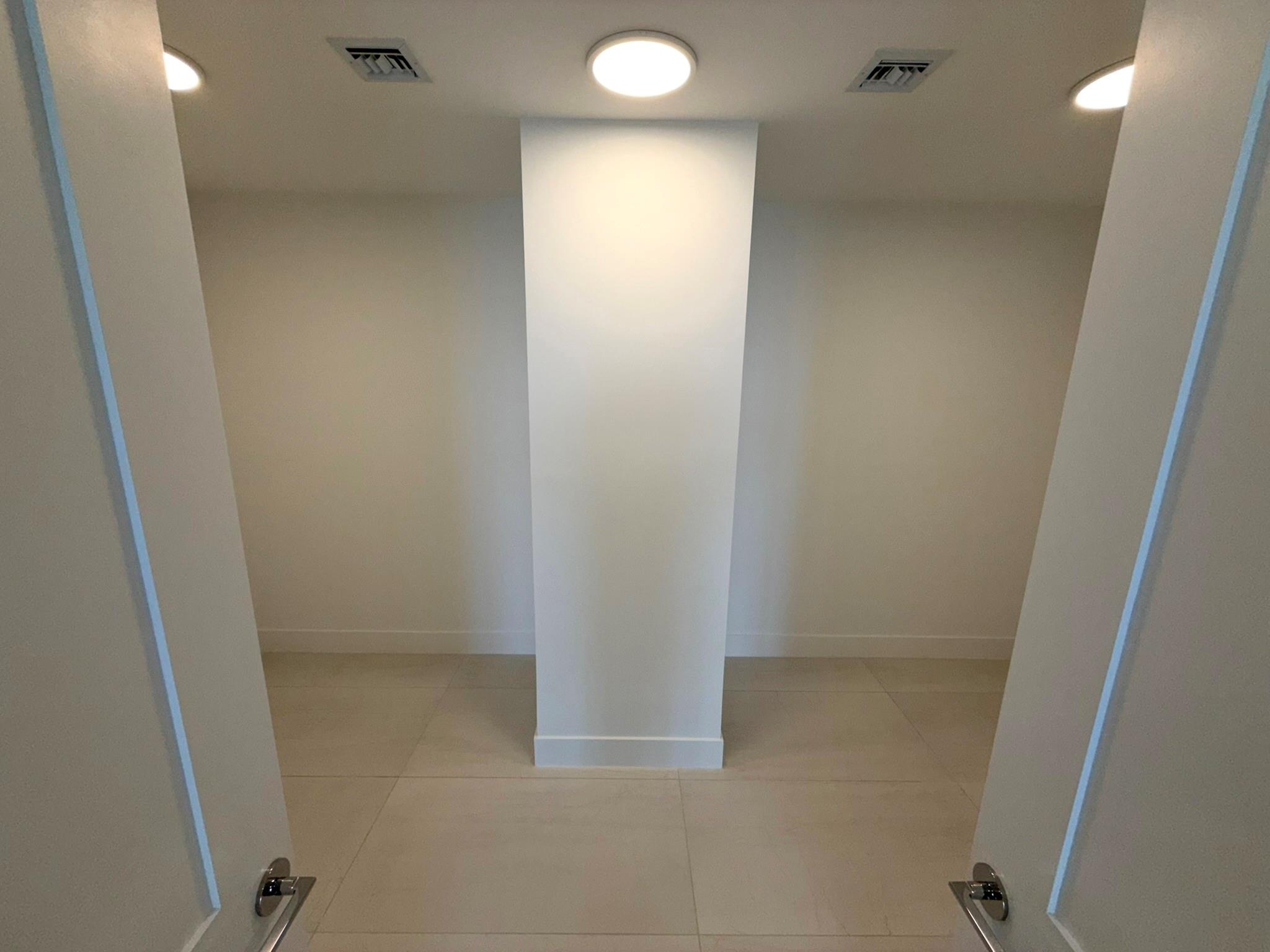 image Selene Oceanfront Residen30