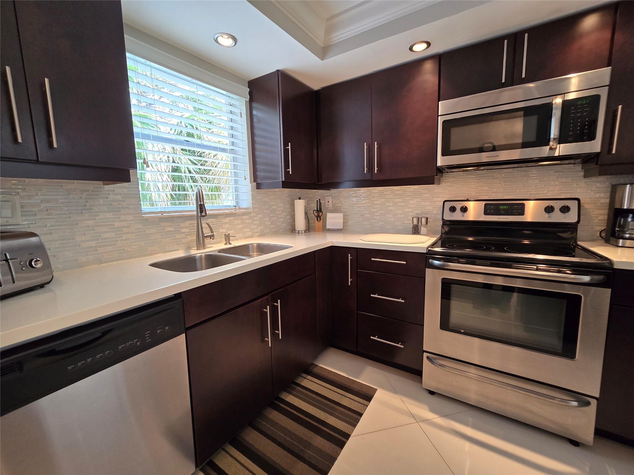 6200 NW 44th St #301,Lauderhill, FL 33319