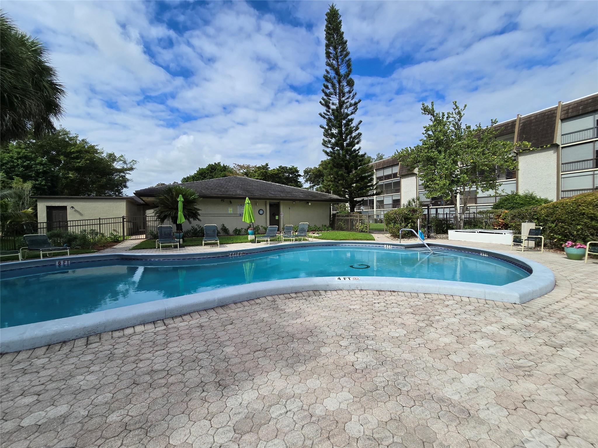 6200 NW 44th St #301,Lauderhill, FL 33319