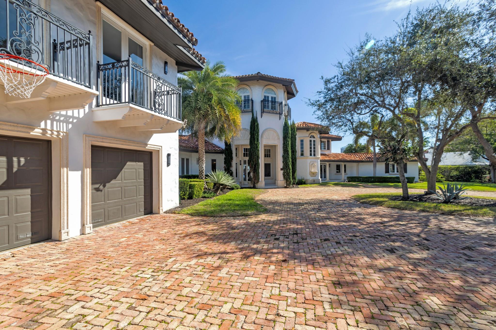 2301 Aqua Vis Blvd Fort Lauderdale, FL 33301 2301 Aqua Vis Blvd Fort Lauderdale, FL 33301