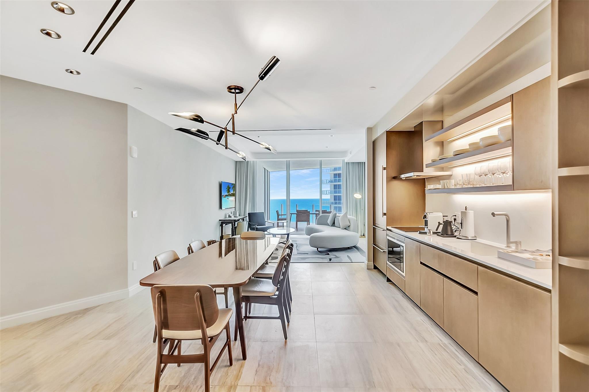 525 N Fort Lauderdale Bch Blvd #1607 Fort Lauderdale, FL 33304