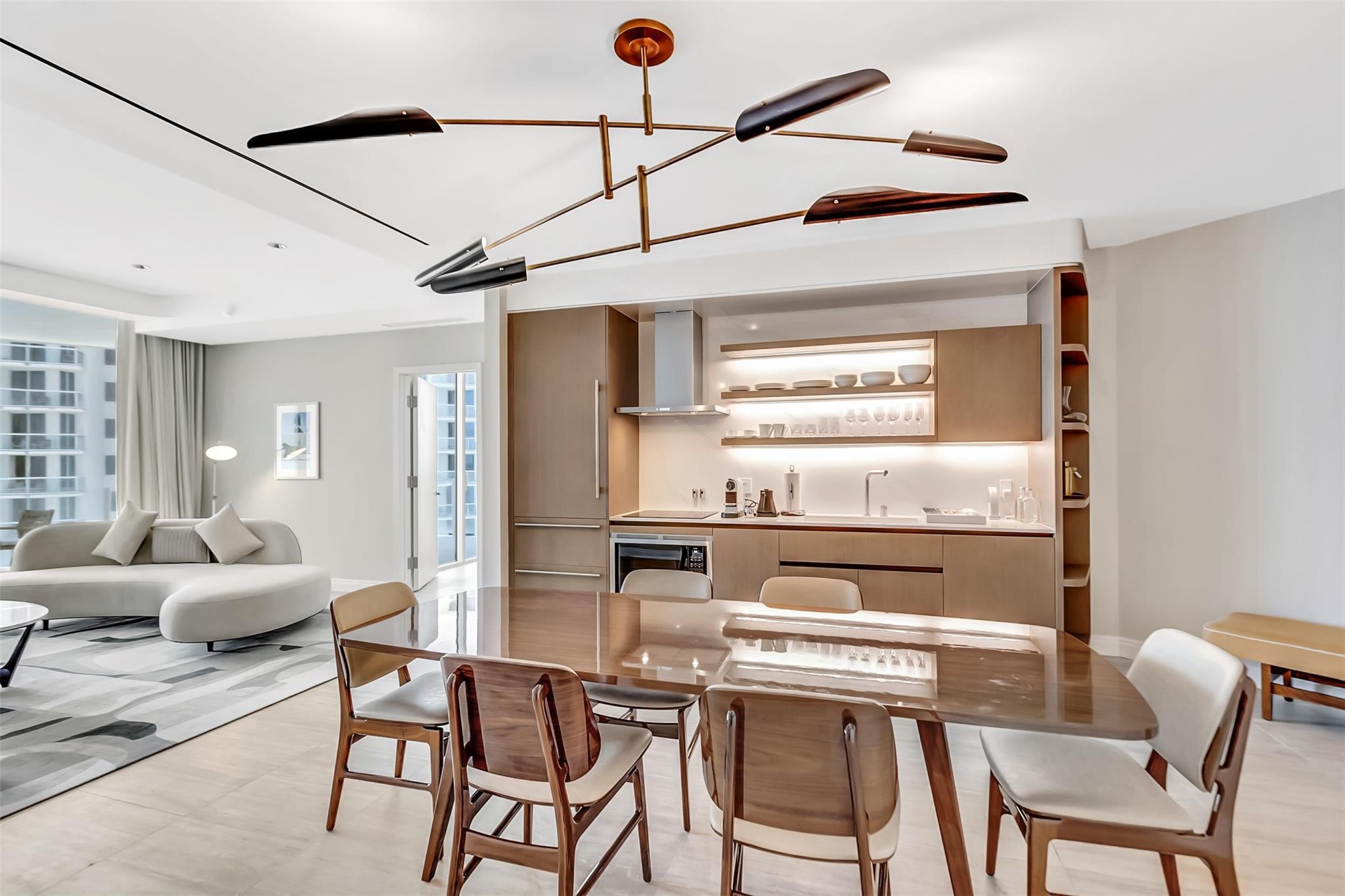 525 N Fort Lauderdale Bch Blvd #1607 Fort Lauderdale, FL 33304