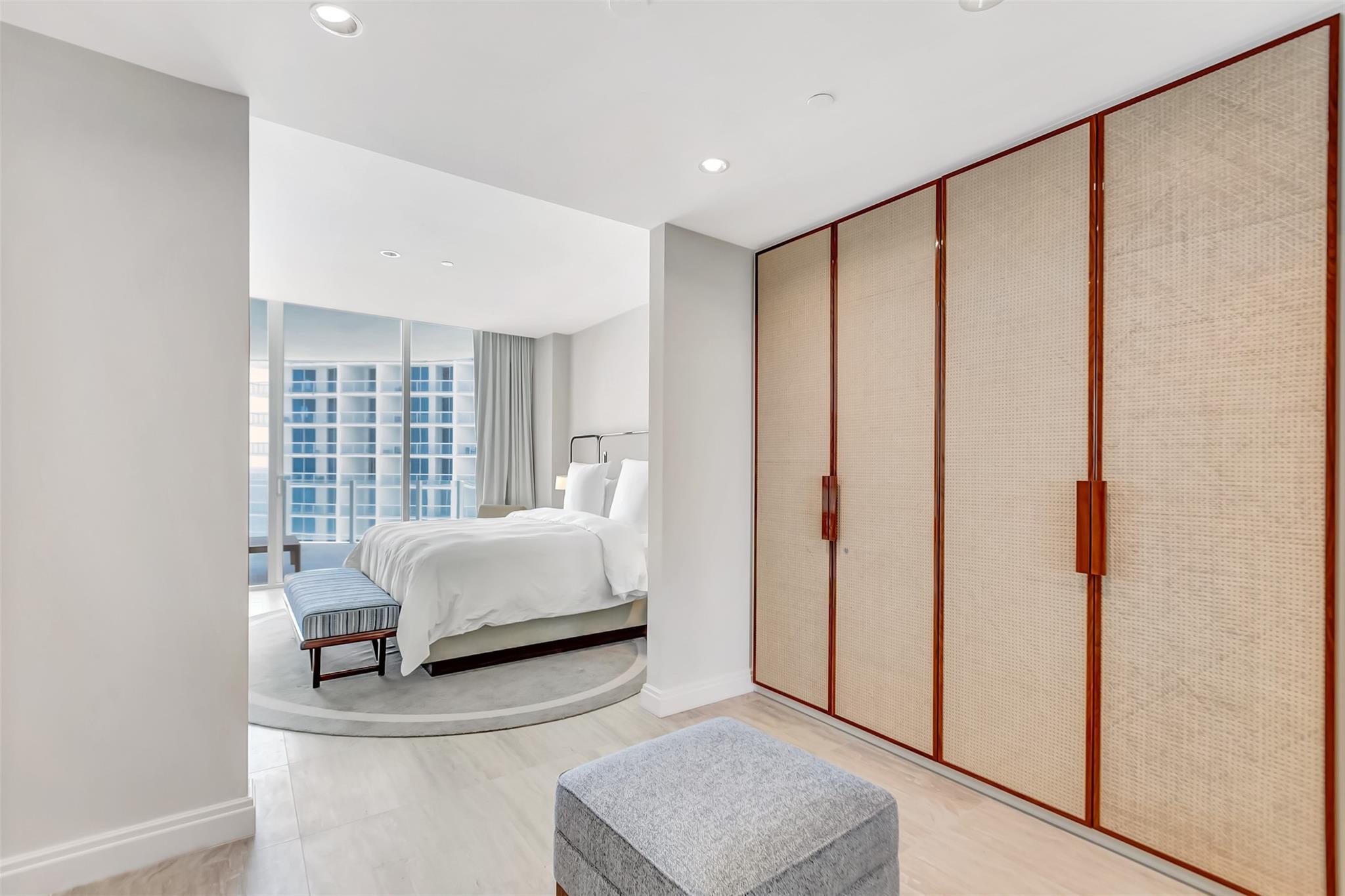 525 N Fort Lauderdale Bch Blvd #1607 Fort Lauderdale, FL 33304