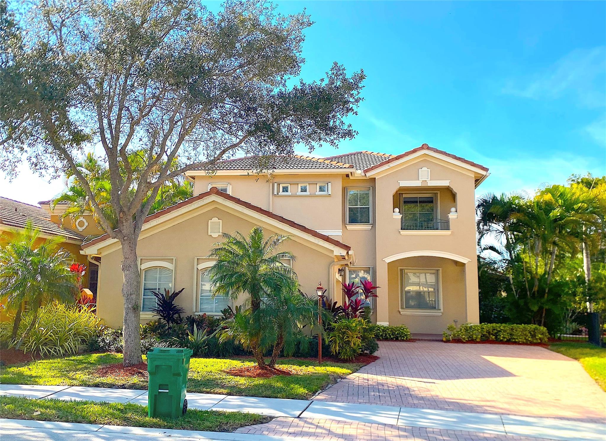 5830 NW 119th Dr