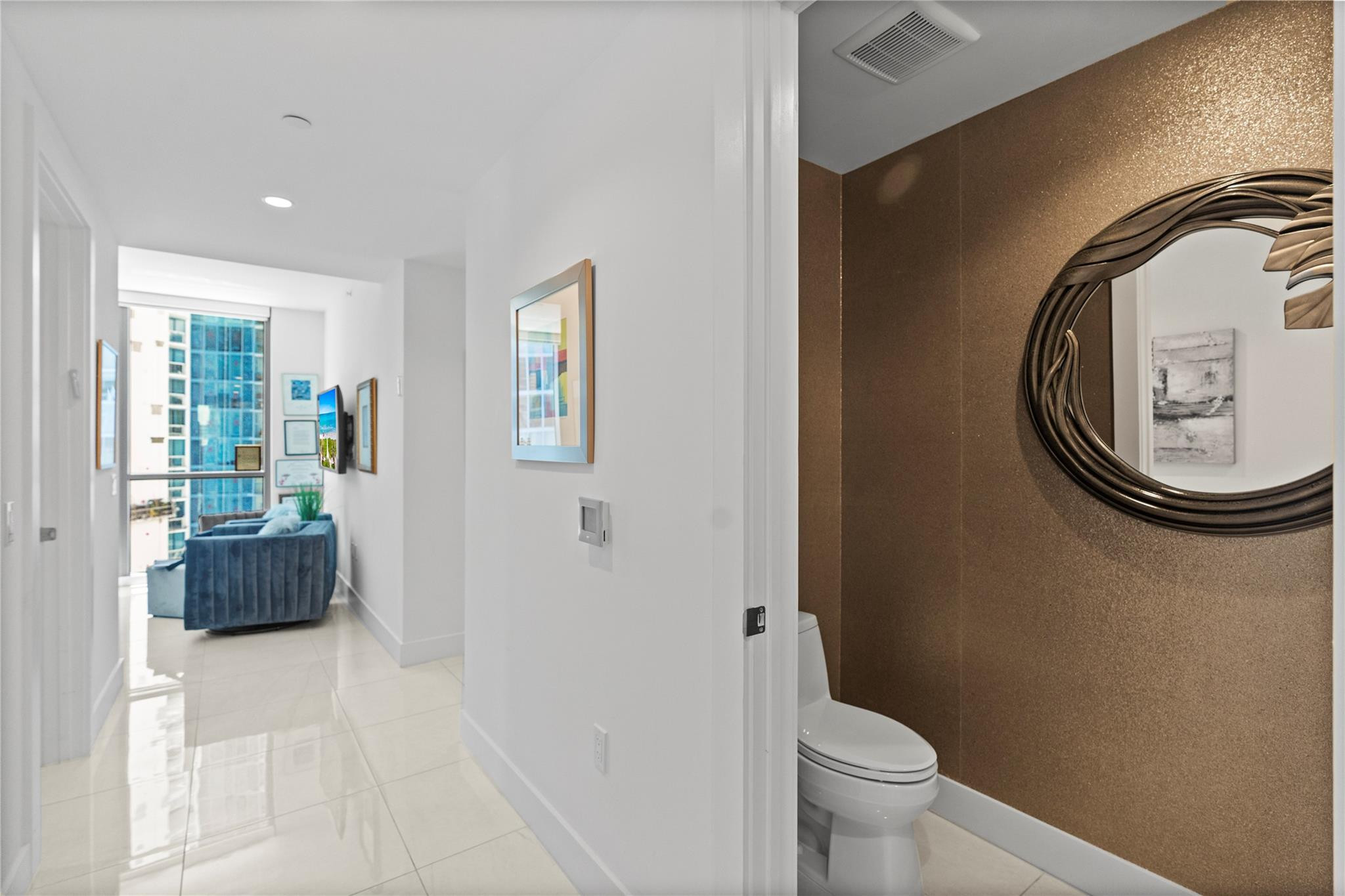 100 E Las Olas #1901 Fort Lauderdale, FL 33301