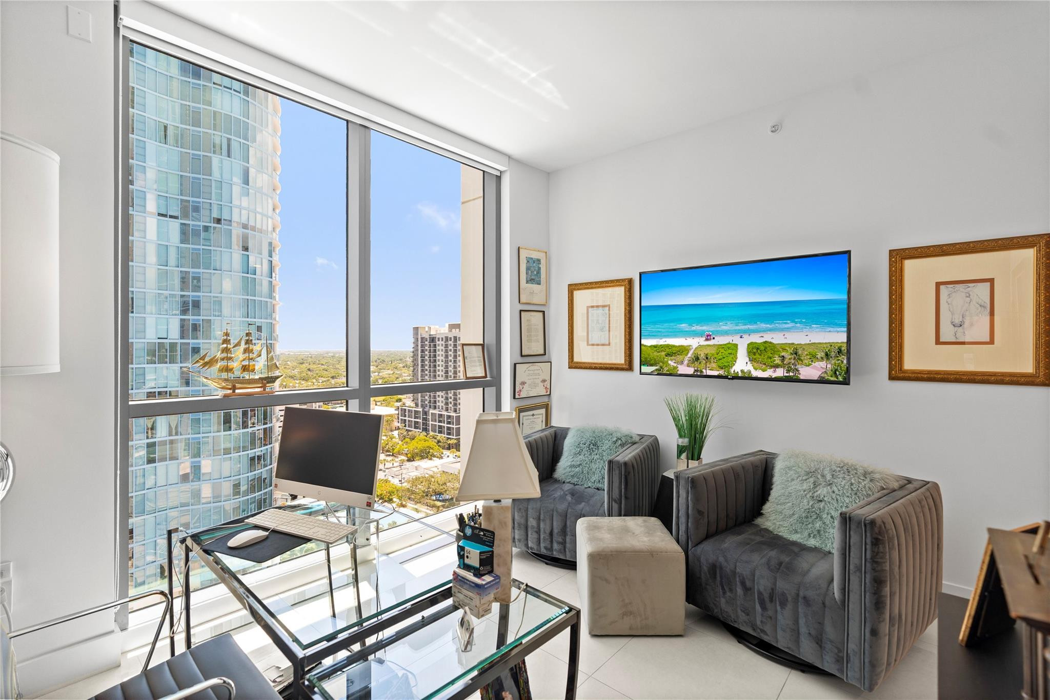 100 E Las Olas #1901 Fort Lauderdale, FL 33301