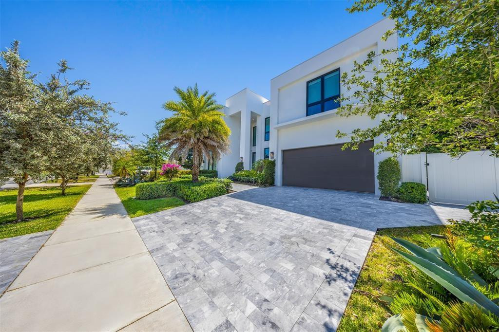 2001 Marietta Fort Lauderdale, FL 33316