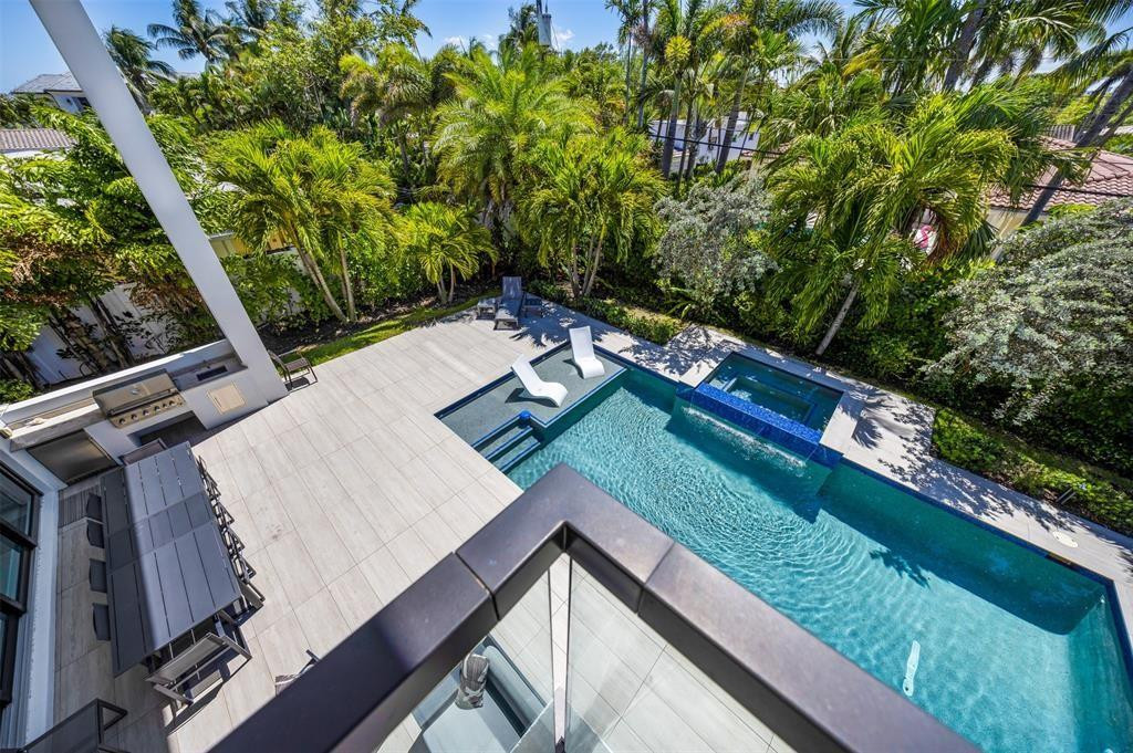 2001 Marietta Fort Lauderdale, FL 33316