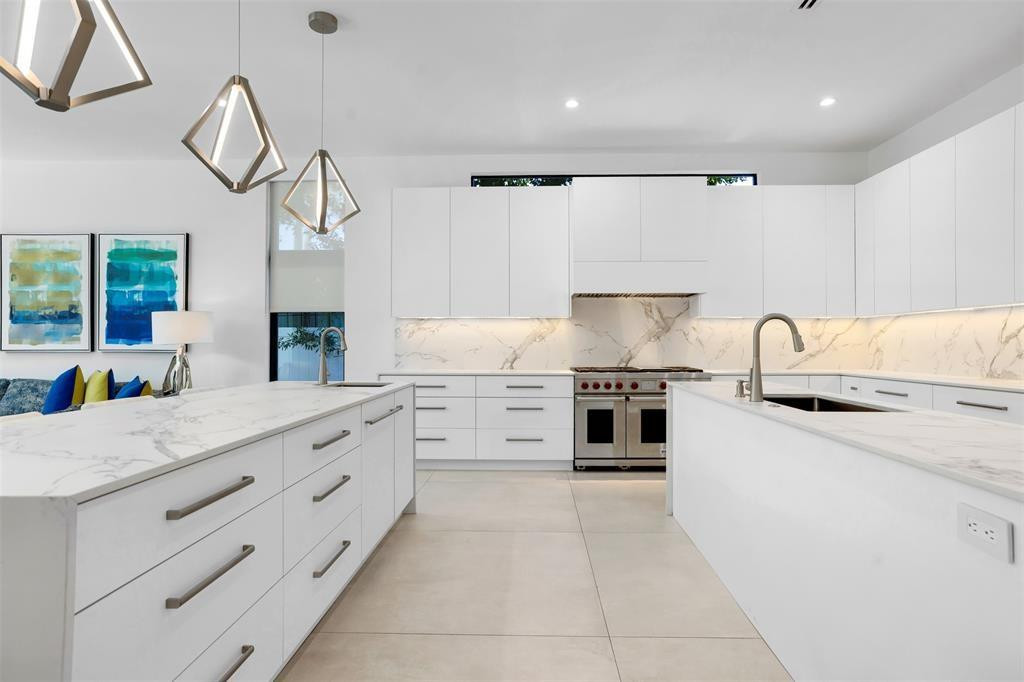 2001 Marietta Fort Lauderdale, FL 33316