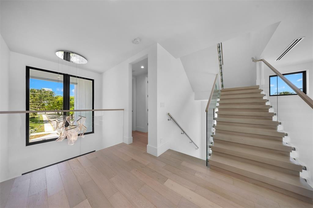 2001 Marietta Fort Lauderdale, FL 33316