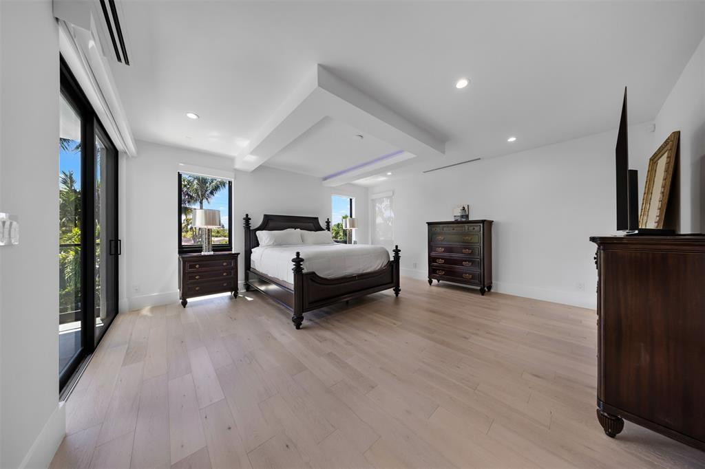 2001 Marietta Fort Lauderdale, FL 33316