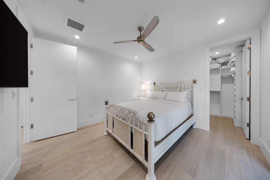 2001 Marietta Fort Lauderdale, FL 33316