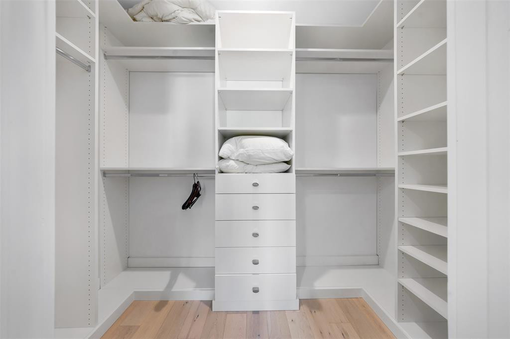 2001 Marietta Fort Lauderdale, FL 33316