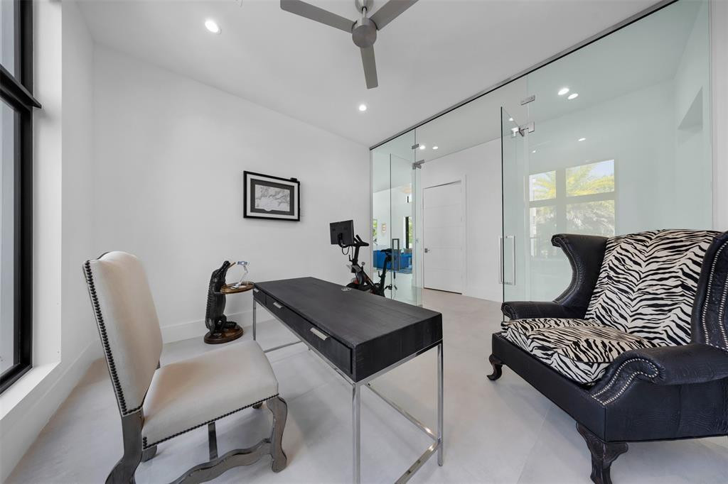 2001 Marietta Fort Lauderdale, FL 33316