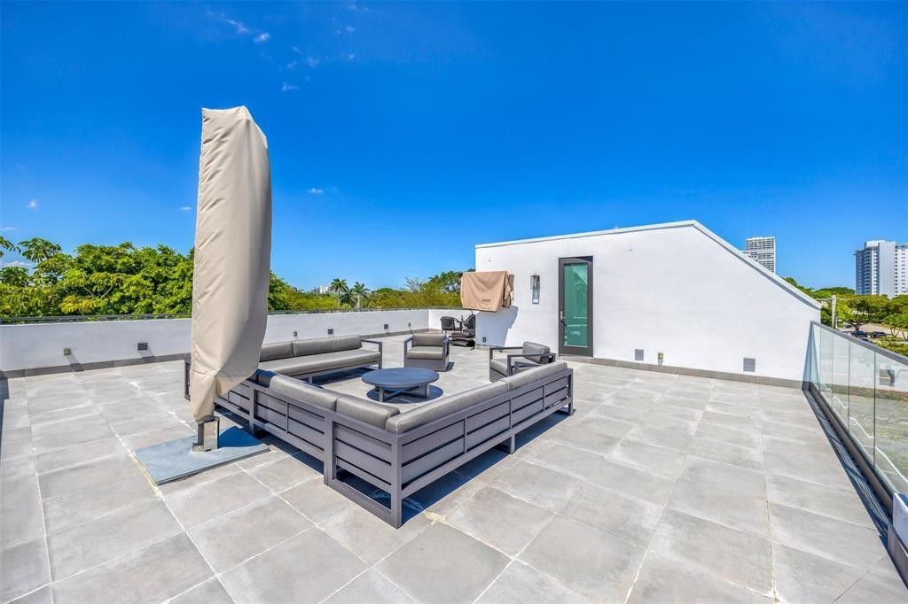 2001 Marietta Fort Lauderdale, FL 33316