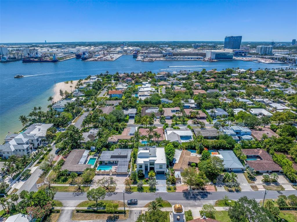 2001 Marietta Fort Lauderdale, FL 33316