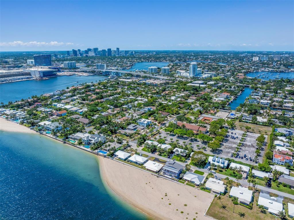 2001 Marietta Fort Lauderdale, FL 33316