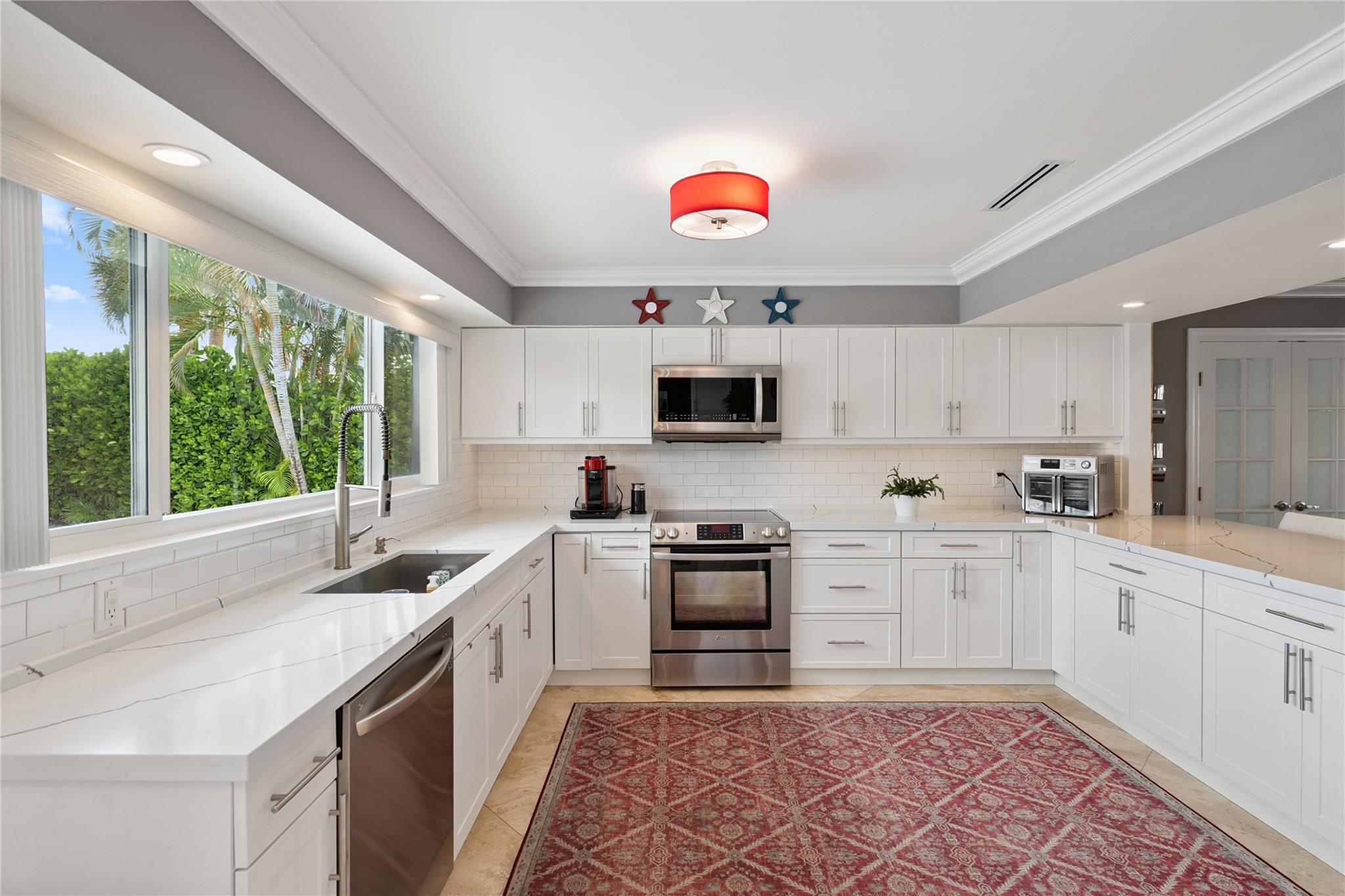 2761 NE 57th Ct Fort Lauderdale, FL 33308