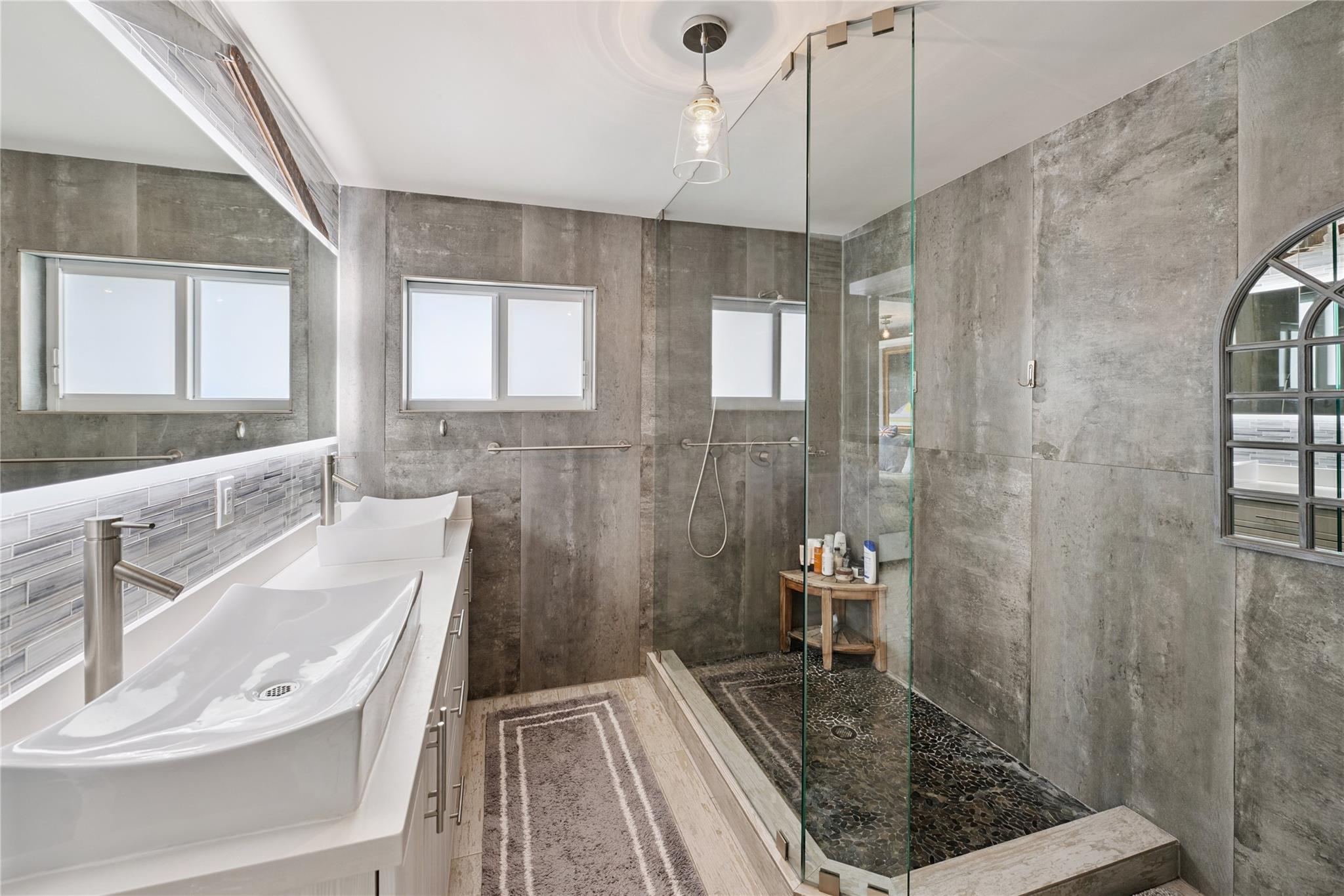 2761 NE 57th Ct Fort Lauderdale, FL 33308