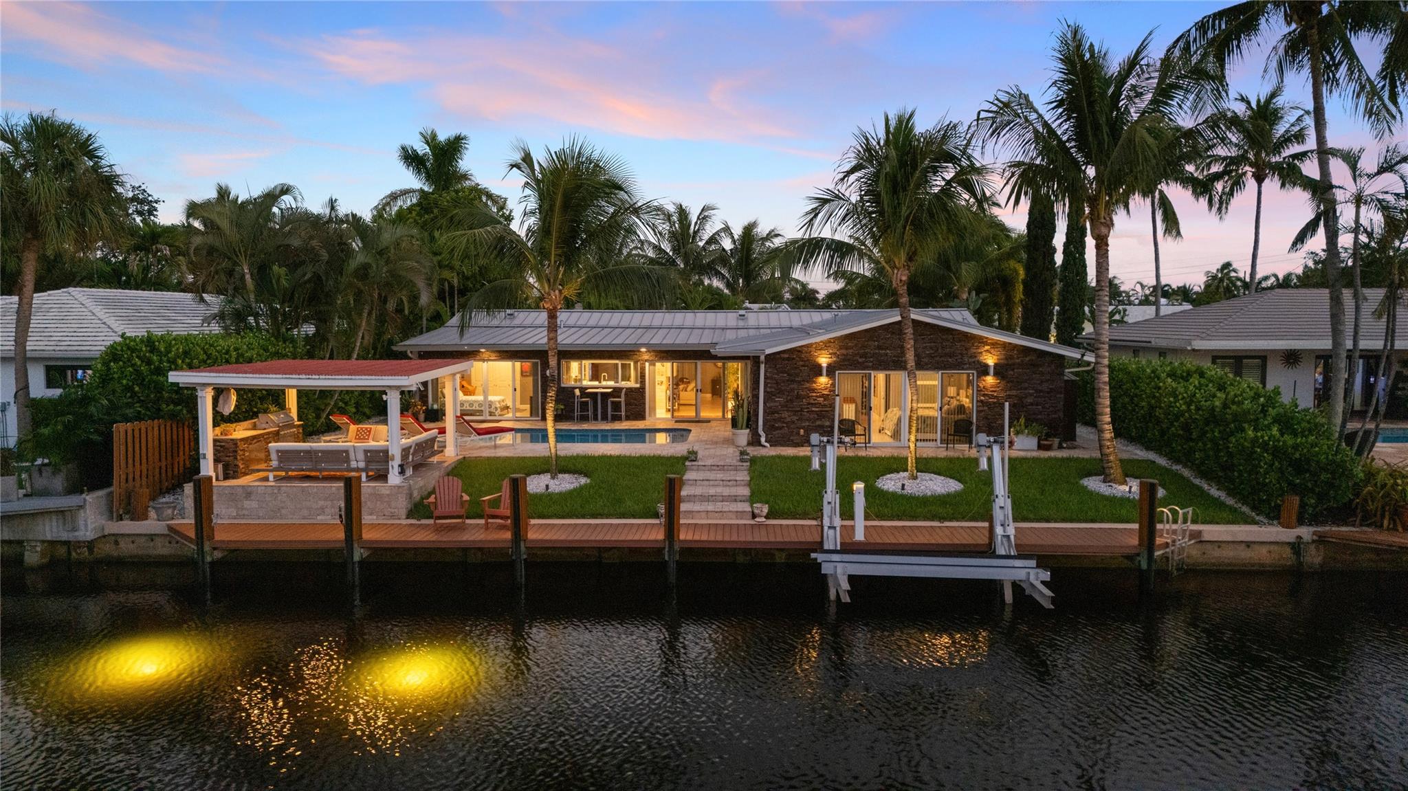 2761 NE 57th Ct Fort Lauderdale, FL 33308