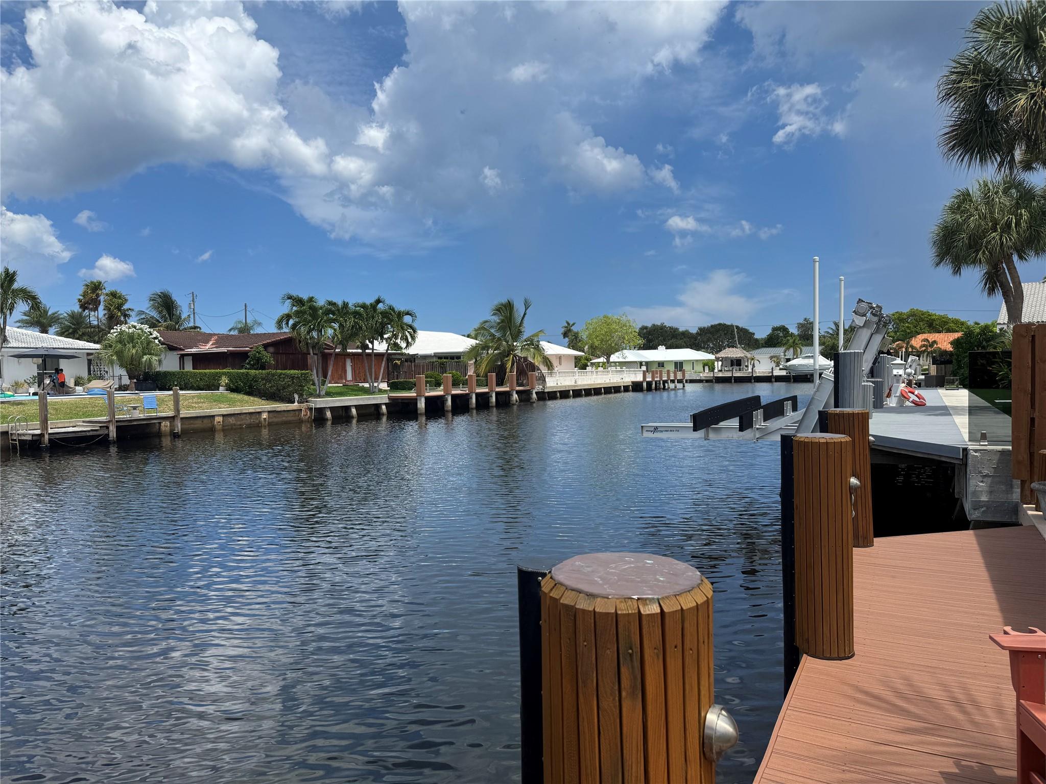 2761 NE 57th Ct Fort Lauderdale, FL 33308