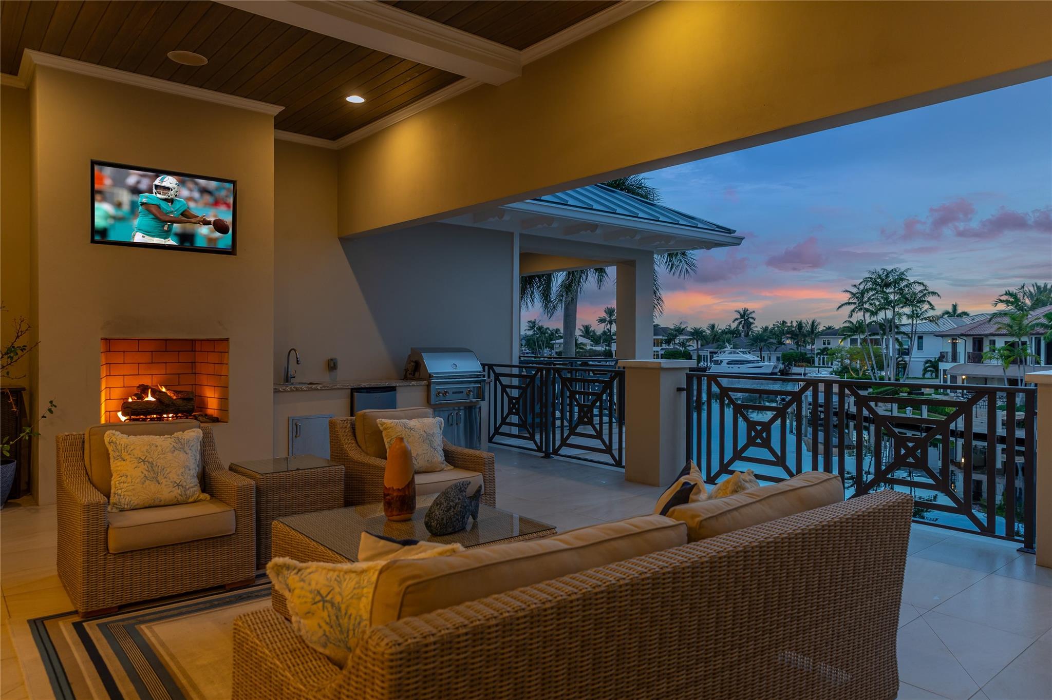 3211 NE 27th Ave Lighthouse Point, FL 33064