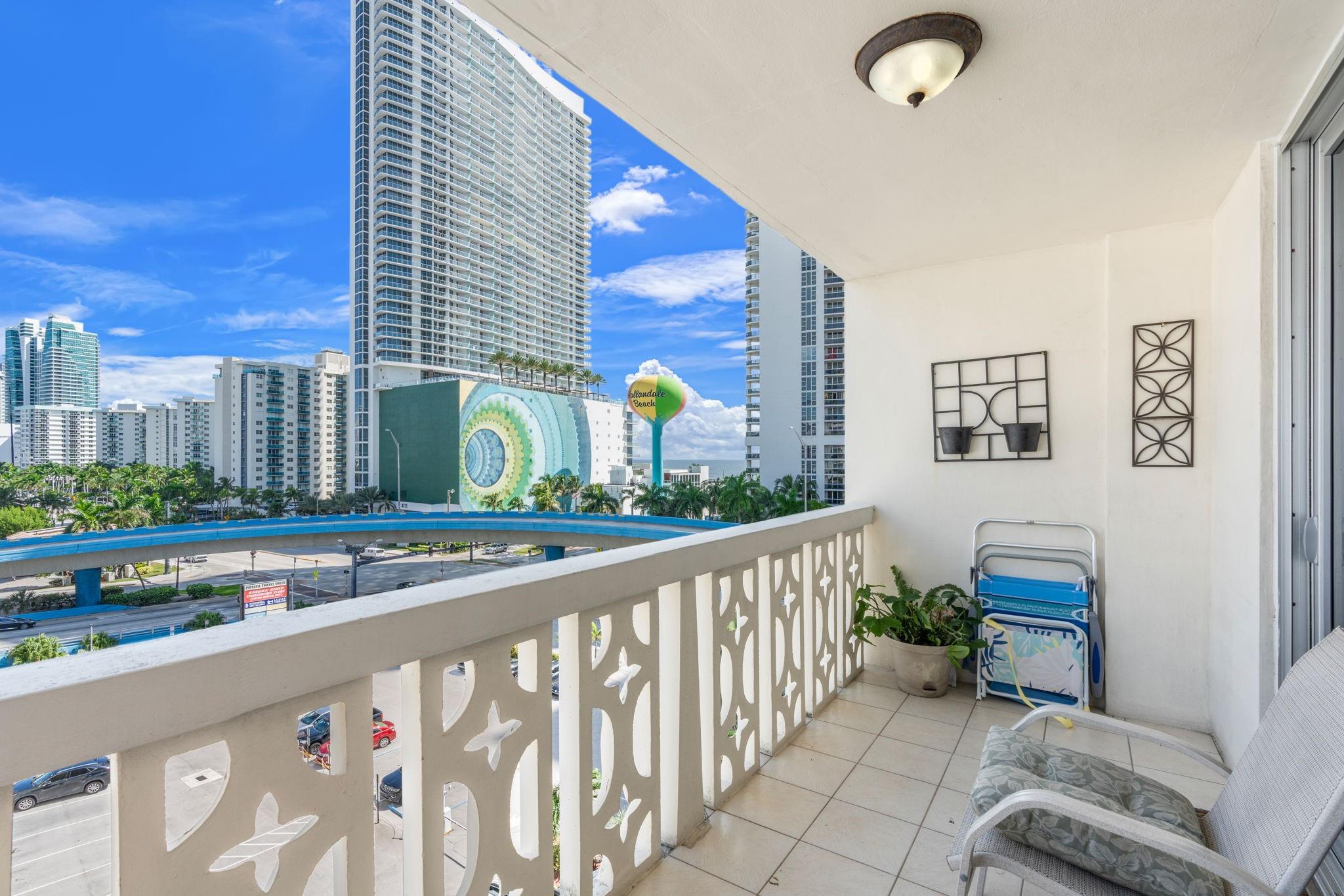 1825 S Ocean Dr #703