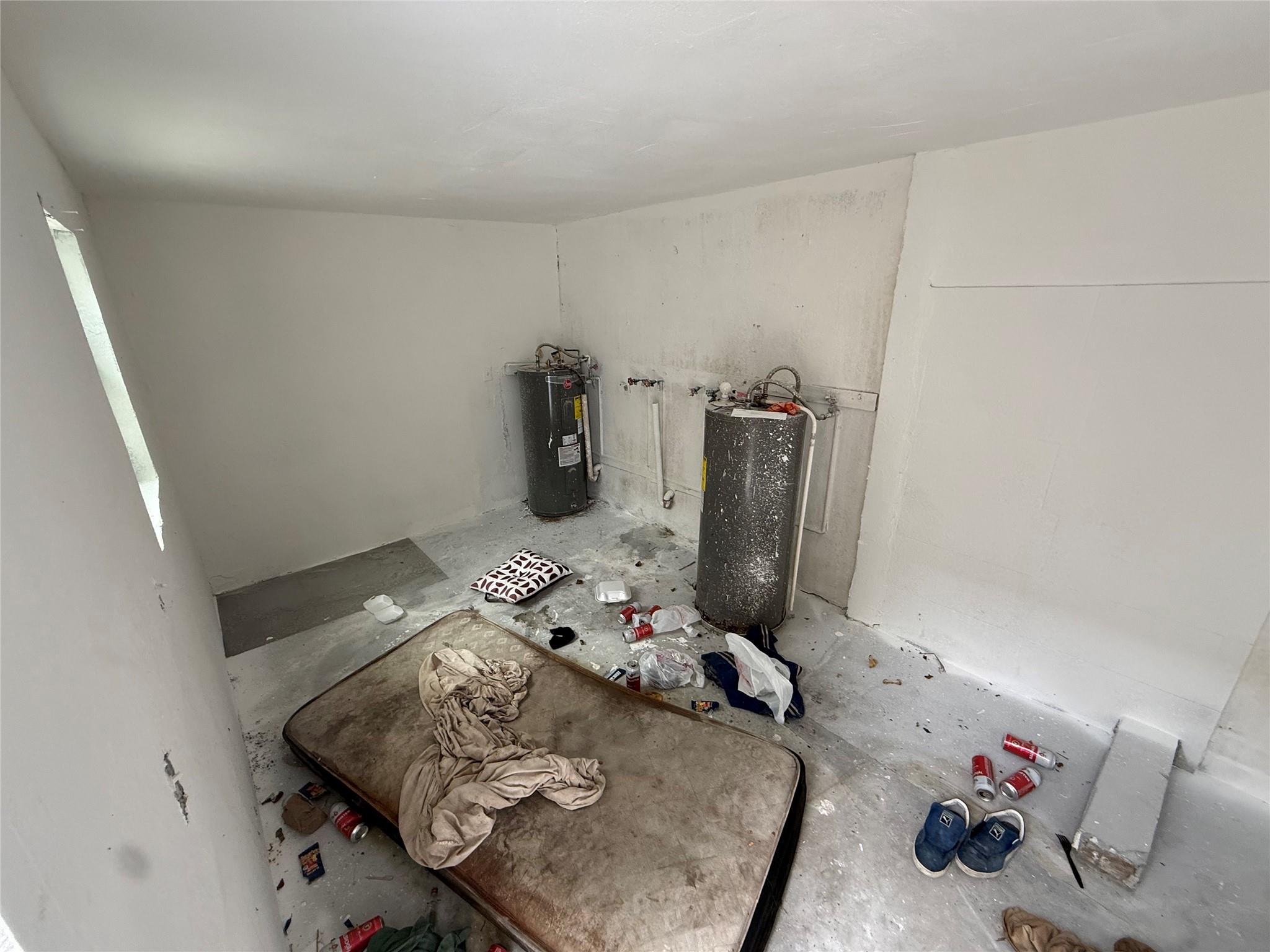 1028 NW 24th St Miami, FL 33127