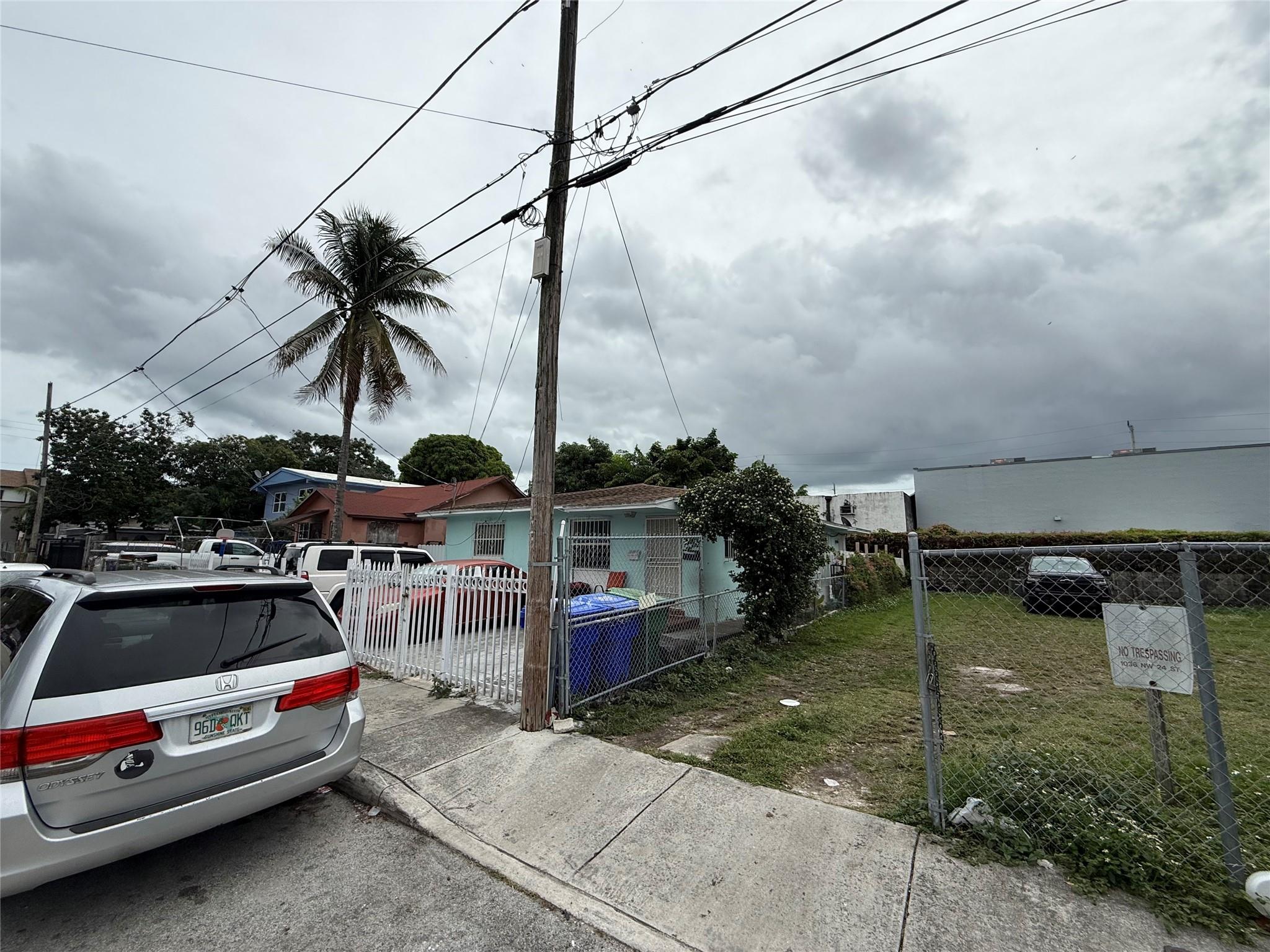 1028 NW 24th St Miami, FL 33127