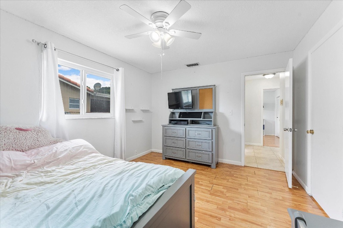 2757 NW 83rd Ter Coral Springs, FL 33065