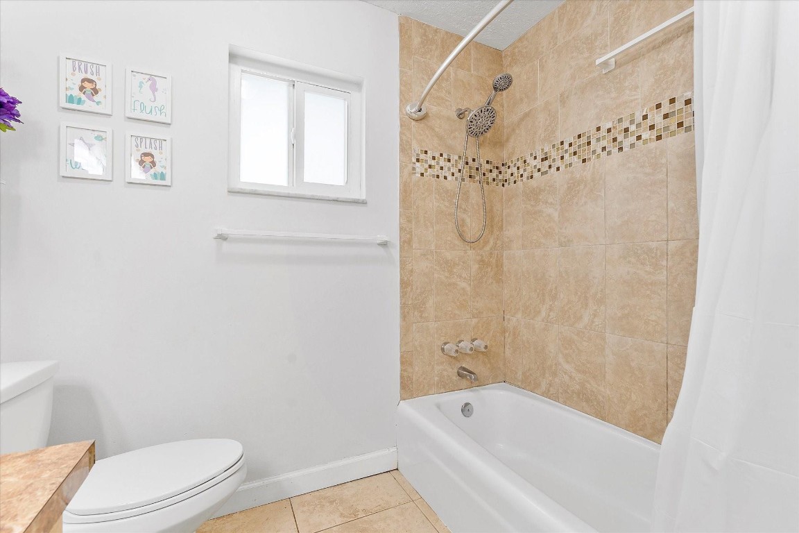 2757 NW 83rd Ter Coral Springs, FL 33065