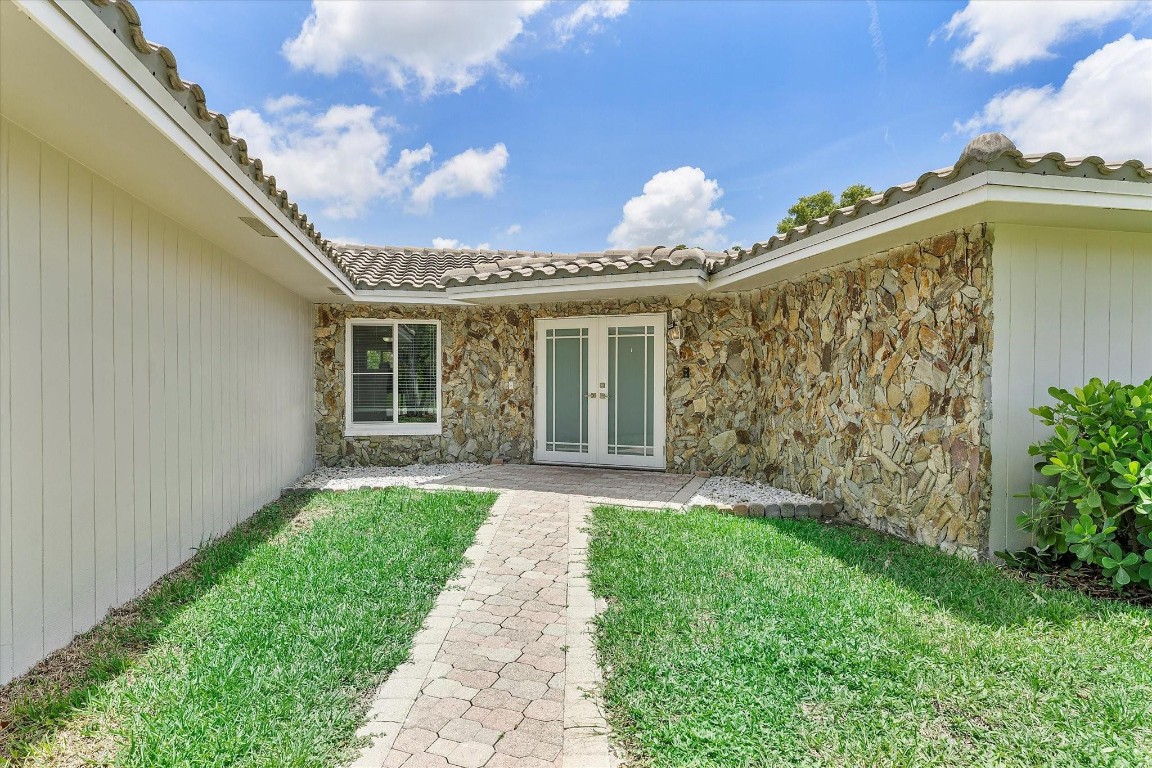 2757 NW 83rd Ter Coral Springs, FL 33065