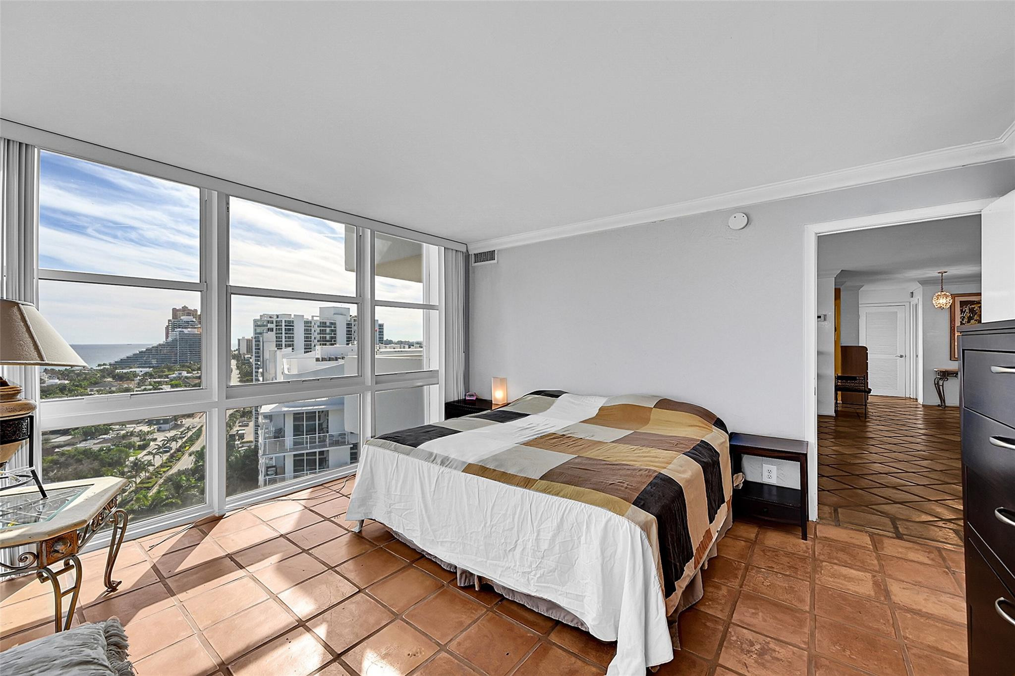 2841 N Ocean #1801 Fort Lauderdale, FL 33308