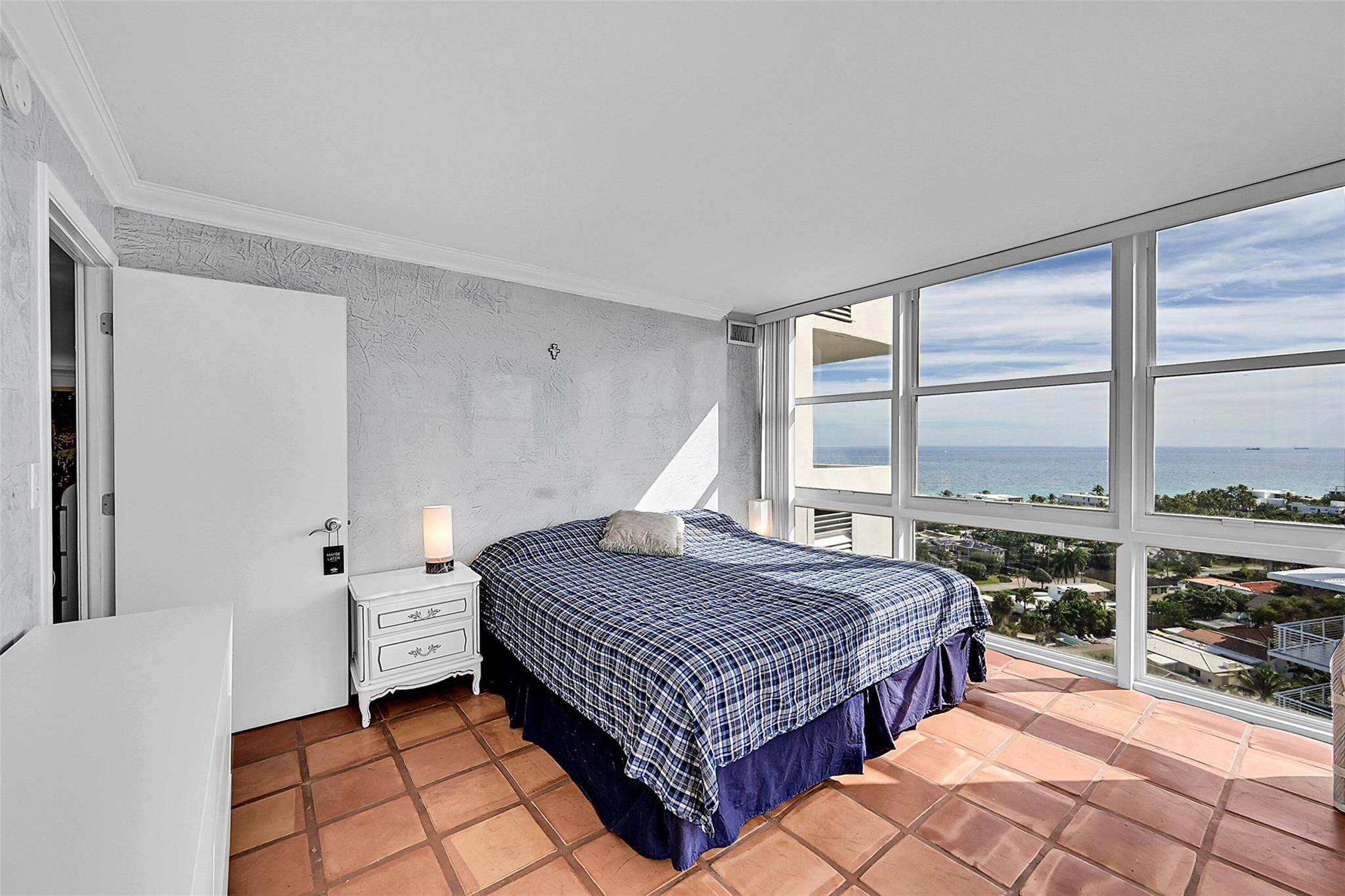 2841 N Ocean #1801 Fort Lauderdale, FL 33308