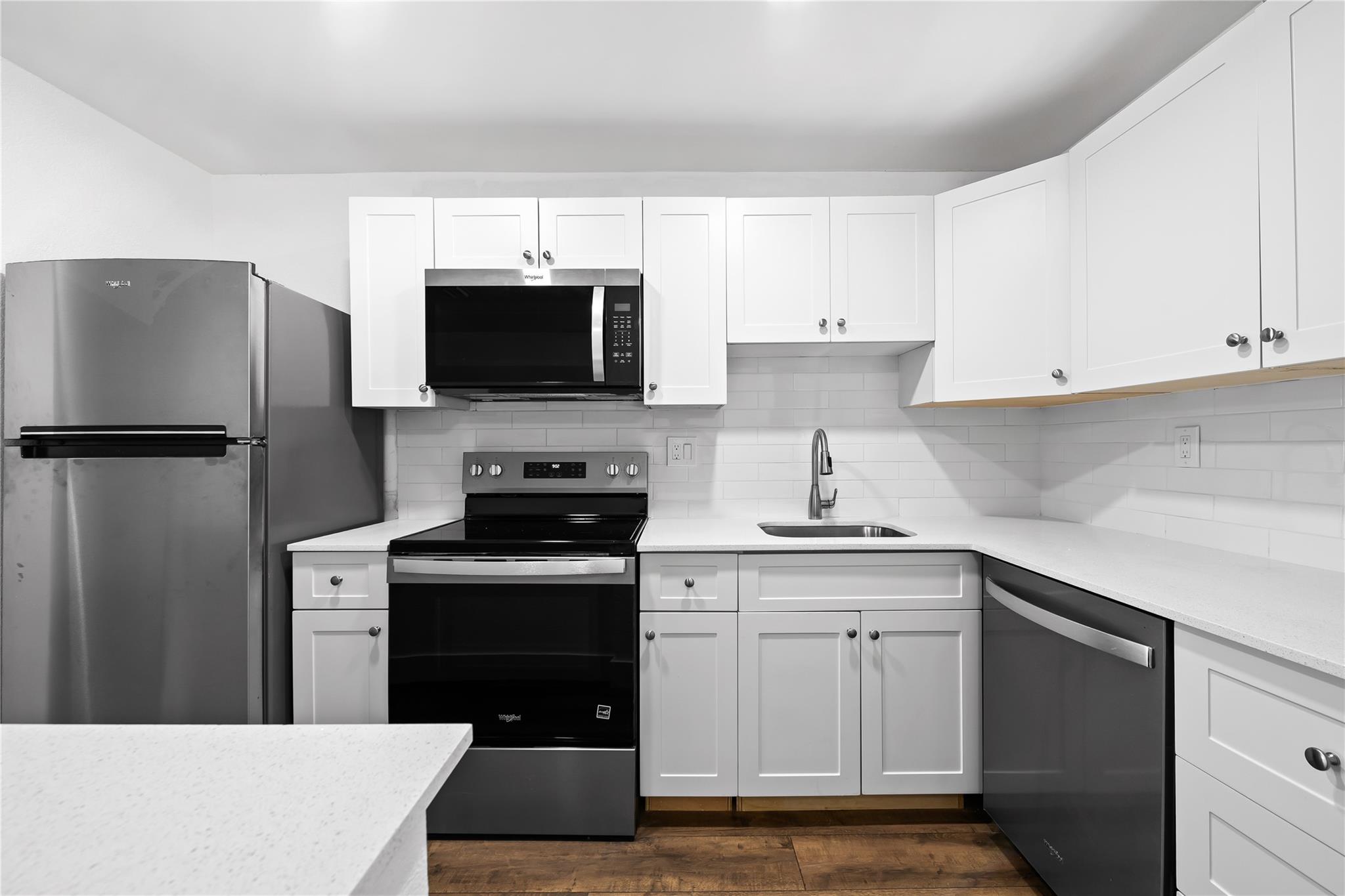 1100 Crystal Lk Dr #209