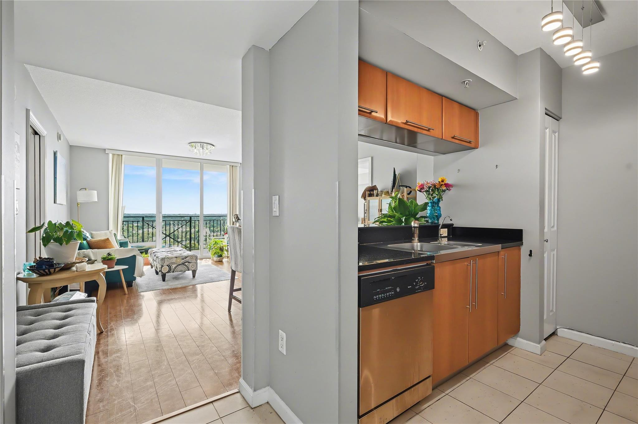 610 W Las Olas #1221n Fort Lauderdale, FL 33312