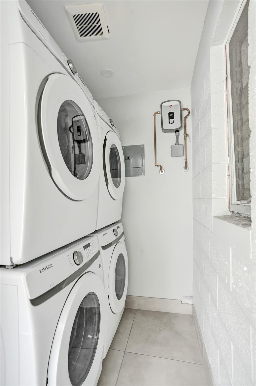 901 SE 14th #3 Fort Lauderdale, FL 33316