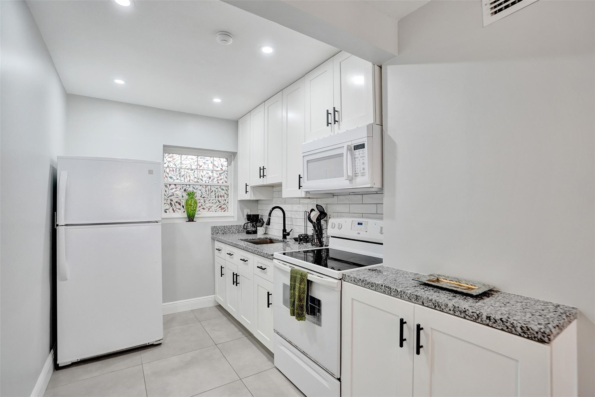 901 SE 14th #3 Fort Lauderdale, FL 33316