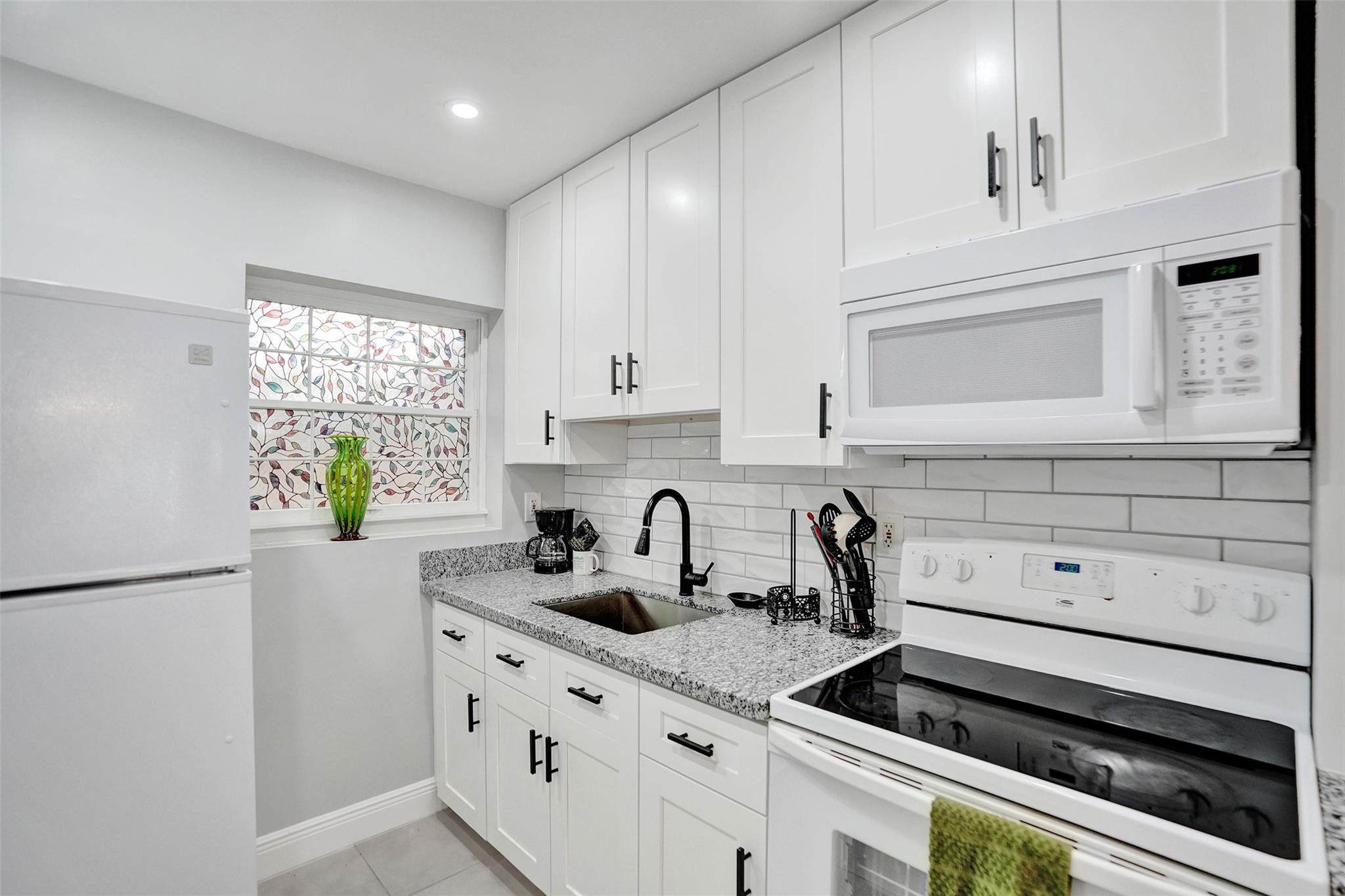 901 SE 14th #3 Fort Lauderdale, FL 33316