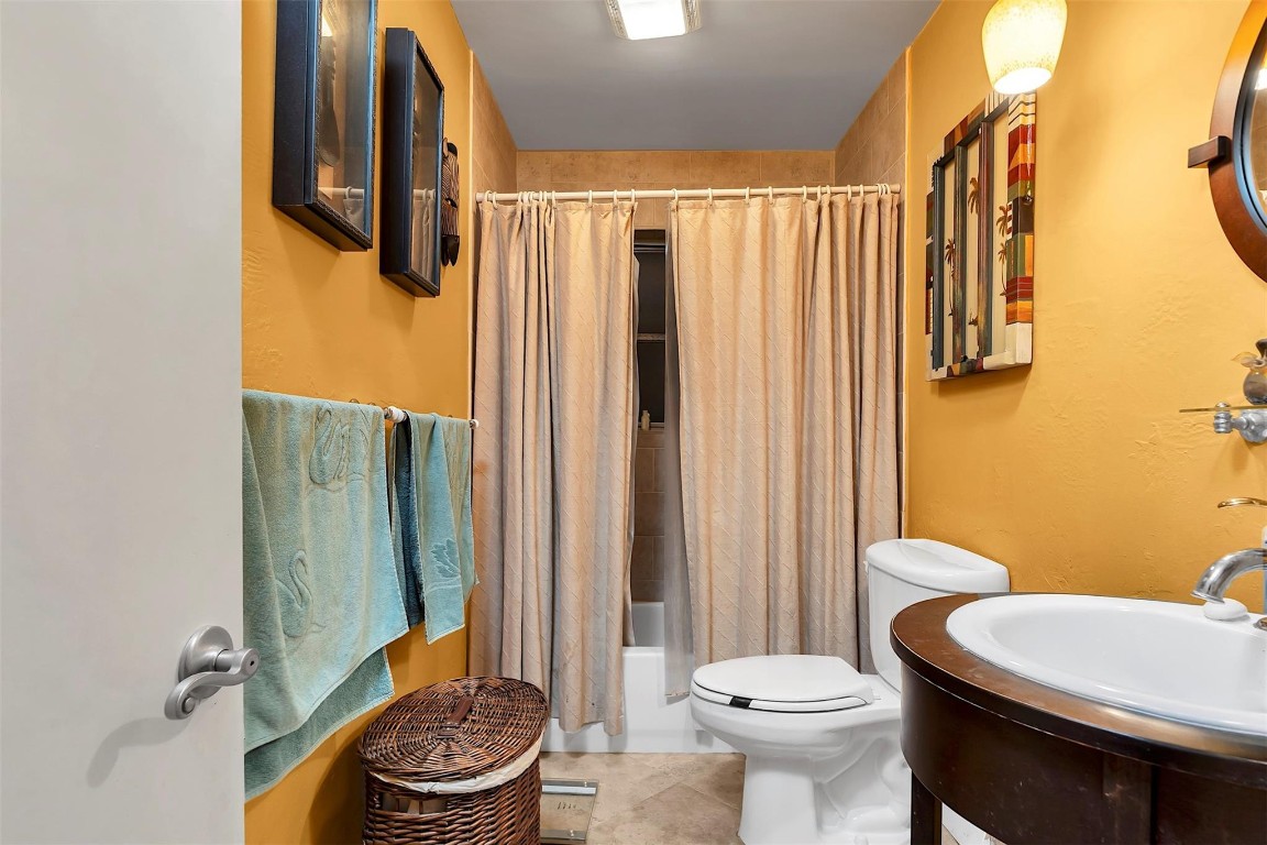 2162 NE 65th Fort Lauderdale, FL 33308