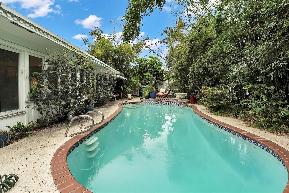 2162 NE 65th Fort Lauderdale, FL 33308