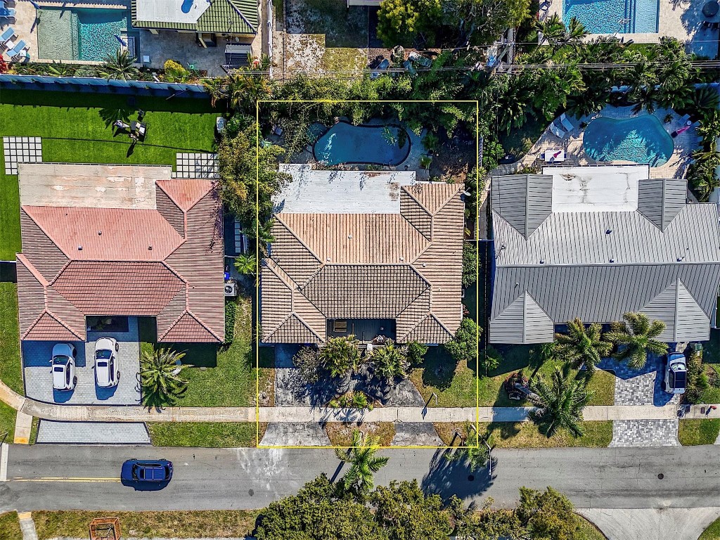 2162 NE 65th Fort Lauderdale, FL 33308