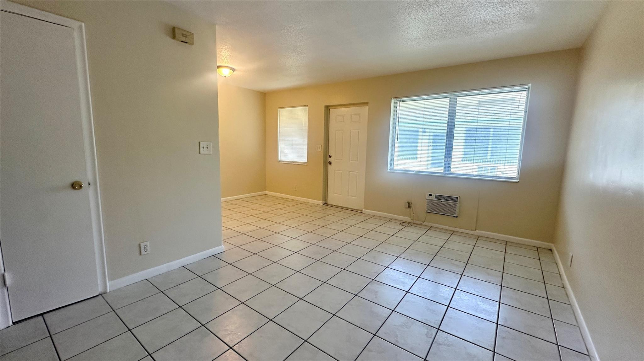717 SE 16th #3 Fort Lauderdale, FL 33316