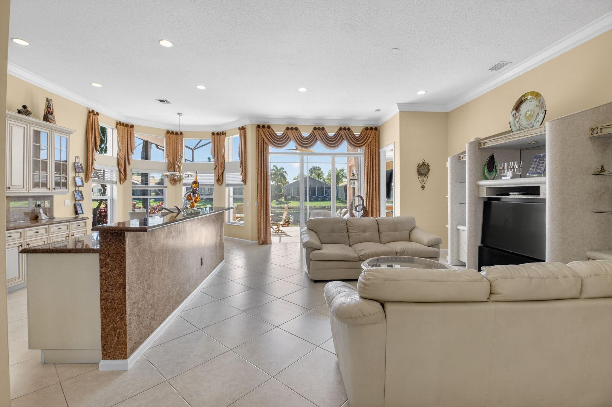 8270 Azure Coast Lake Worth, FL 33467